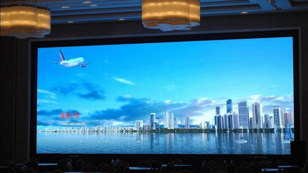 LED高清小間距顯示屏：革新商業(yè)科技的未來