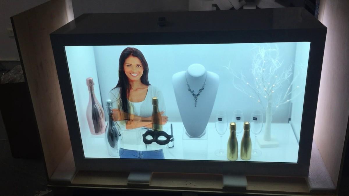 透明液晶屏展示柜設計案例：引領未來產(chǎn)品展示創(chuàng)新